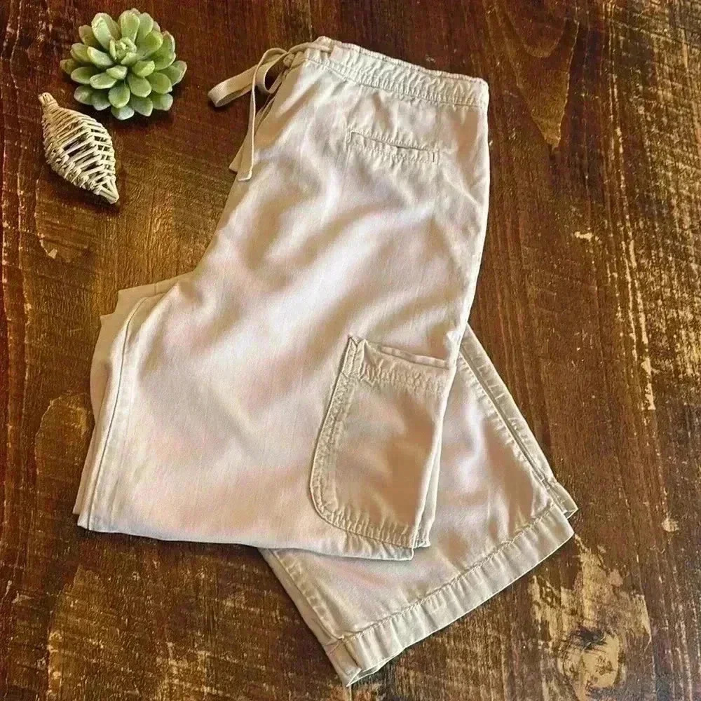 Women's Cream Wide-Leg Pants - Picture 2 of 6